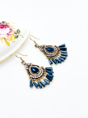 キラキラしたジプシースタイルのロングイヤリング