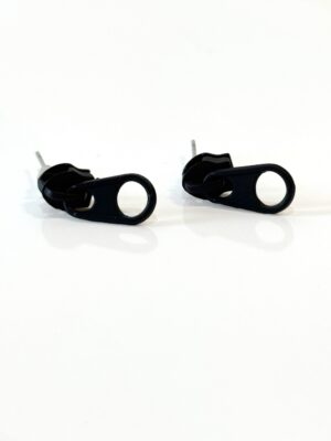 ジッパー イヤリングブラック